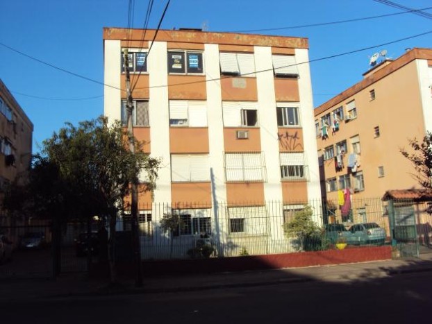 Apartamento 02 dormitórios no Edifício Caraíbas, Bairro Jardim Leopoldina.