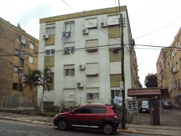 Apartamento TÉRREO, 01 dormitório no Condomínio Edifício Januária, bairro Jardim Leopoldina. VENDIDO EM 12.04.2017.