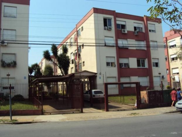 Ótimo apartamento com 01 dormitório no Condomínio Edifício Praia de Ponta Negra, bairro Jardim Leopoldina, DESOCUPADO. R$ 110.000,00.